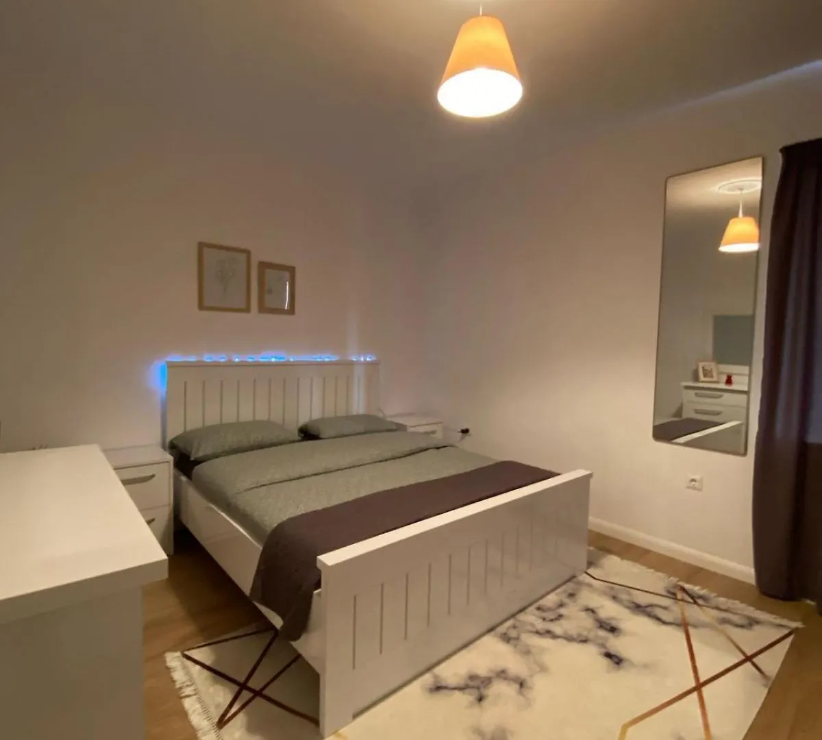 Dea'S Apartment Σαράντα